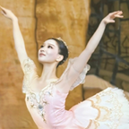 もりやの技バレエダンサー本持桃子さんの写真