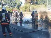 写真：消火活動の様子