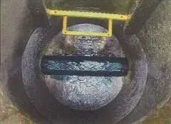 写真：マンホール内部2