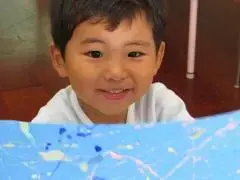 写真：模様を作って自慢げな子