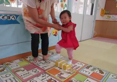 写真：子どもが遊んでいる様子1