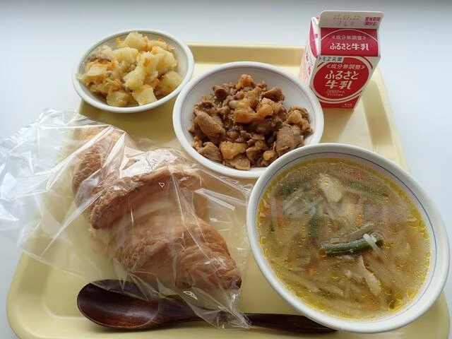 写真：9月12日（火曜）給食