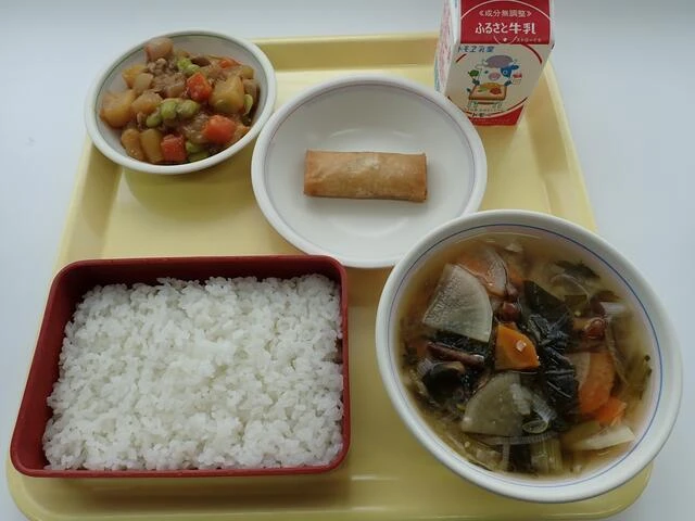 写真：6月12日（月曜）給食