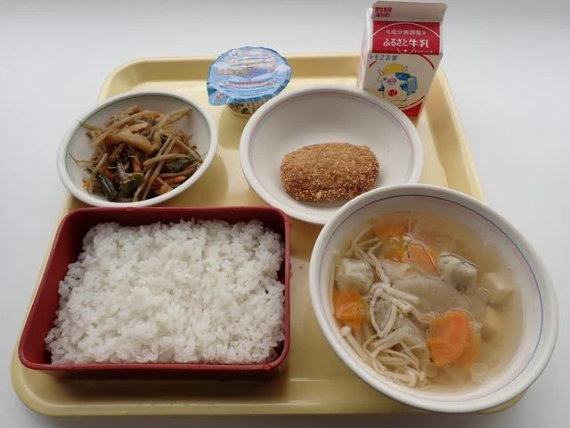 写真：5月1日（月曜）給食