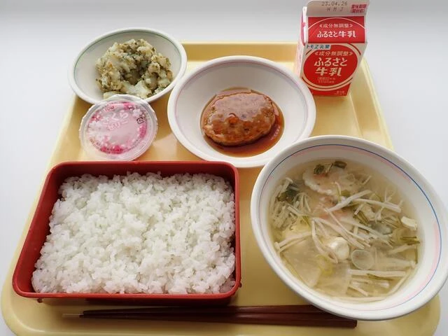 写真：4月17日（月曜）給食
