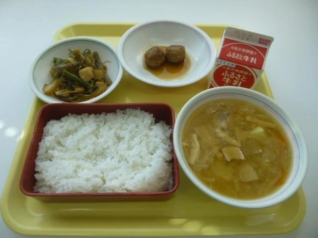 写真：10月20日（木曜）給食
