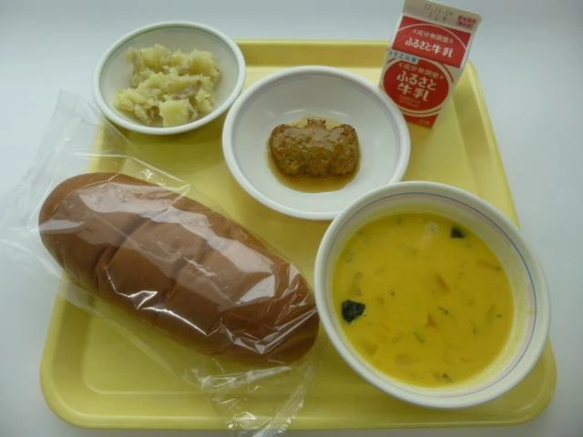 写真：10月25日（火曜）給食