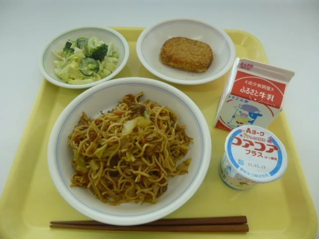写真：3月7日（火曜）給食