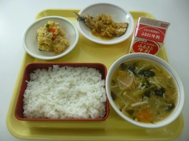 写真：10月18日（火曜）給食
