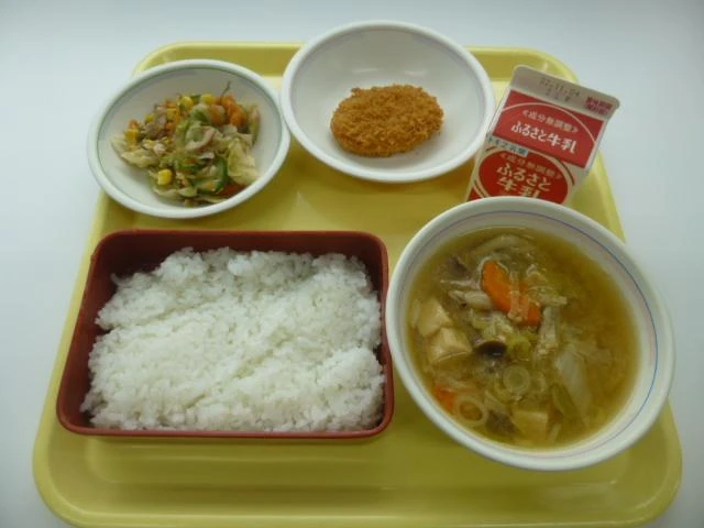 写真：10月25日（火曜）給食