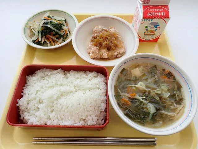 写真：4月10日（月曜）給食