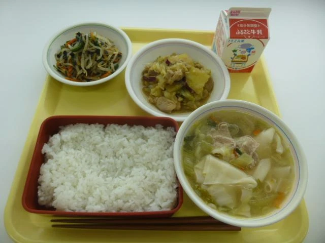 写真：12月1日（木曜）給食