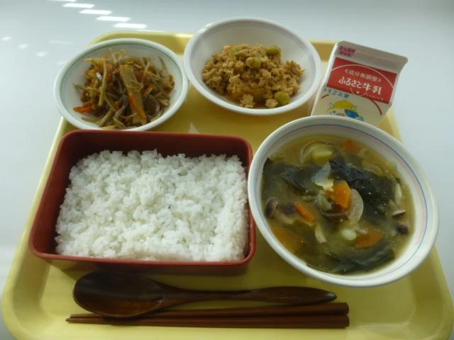 写真：11月7日（月曜）給食