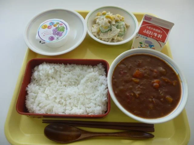 写真：11月8日（火曜）給食
