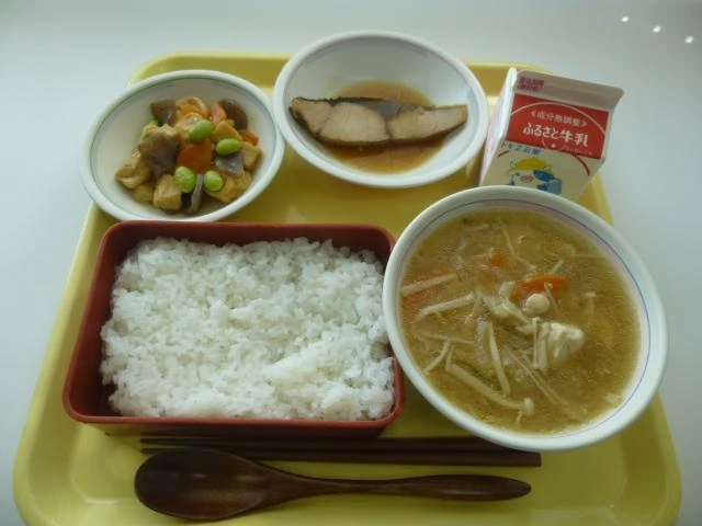 写真：11月10日（木曜）給食