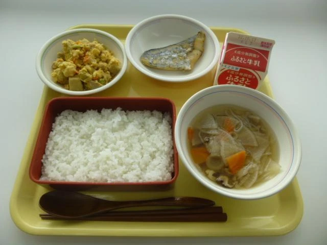 写真：10月3日（月曜）給食