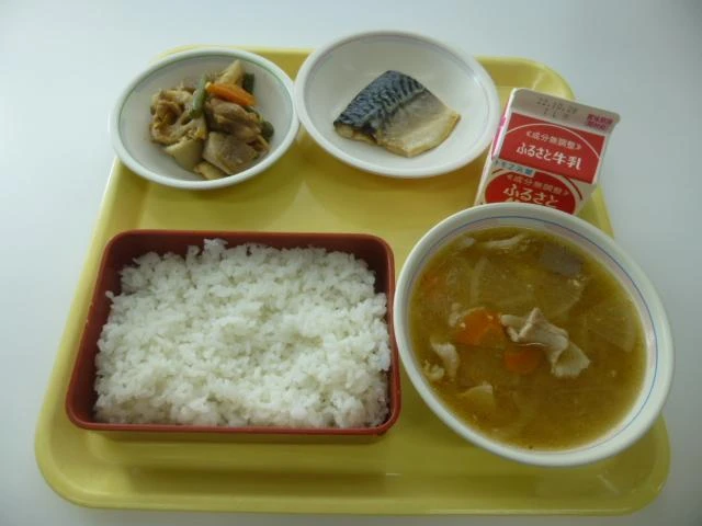写真：10月18日（火曜）給食