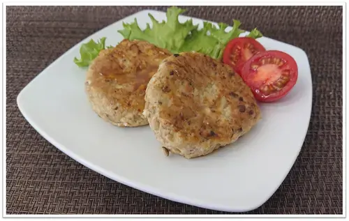 写真：ヘルシーごぼうバーグ