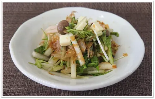 写真：水菜と大根のサラダ