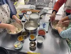 写真：インド料理教室の様子1