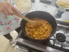 写真：インド料理教室の様子3