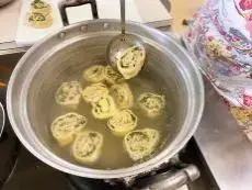 写真：ゆであがった水餃子の様子