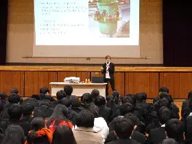 写真：ドイツのプレゼンテーションの様子