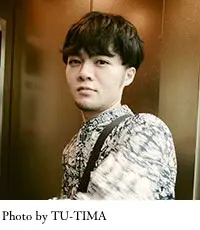 写真：わたなべたくやさんの近影 撮影者：TU-TIMA