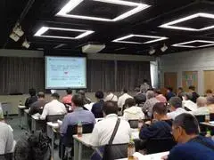 写真：説明会の様子