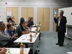 写真：講演会の様子1