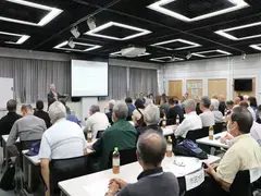 写真：講演会の様子2