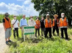 写真：看板設置作業が完了