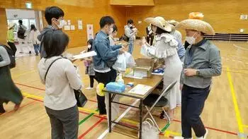 写真：お見送りの様子