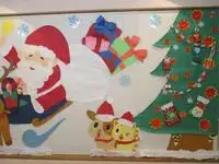 写真：サンタとツリー