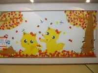 写真：こぎつねの秋の壁飾り