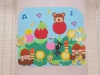 写真：4月の壁飾り