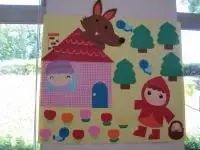 写真：赤ずきんの壁飾り