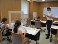 写真：高学年向けの読書感想文教室