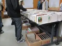 写真：リサイクルブックフェアの様子