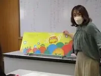 写真：大型絵本の読み聞かせの様子