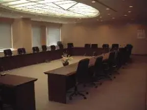 写真：全員協議会室の風景