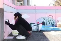 写真：3か所目作成中のイヌイマサノリさん