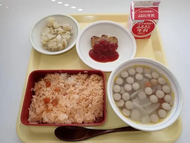 写真：10月27日（金曜）給食