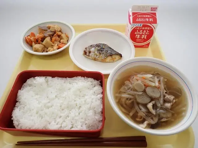 写真：10月5日（木曜）給食