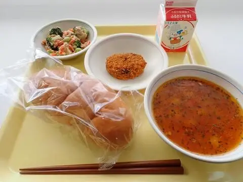 写真：10月24日（火曜）給食