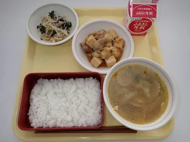 写真：11月6日（月曜）給食