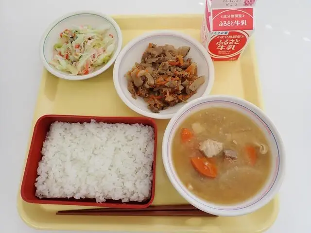 写真：11月20日（月曜）給食