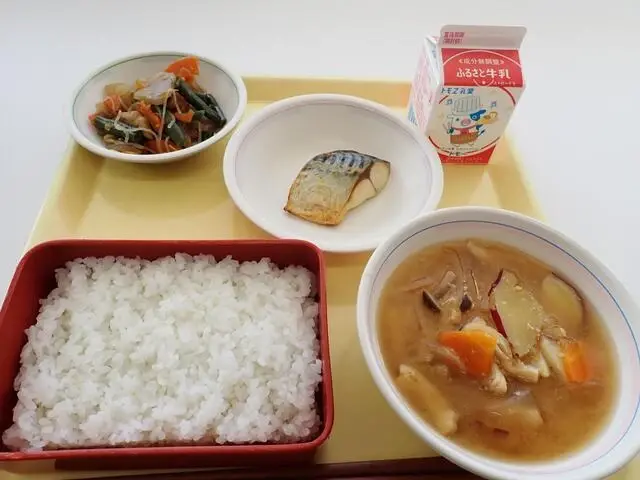 写真：11月16日（木曜）給食