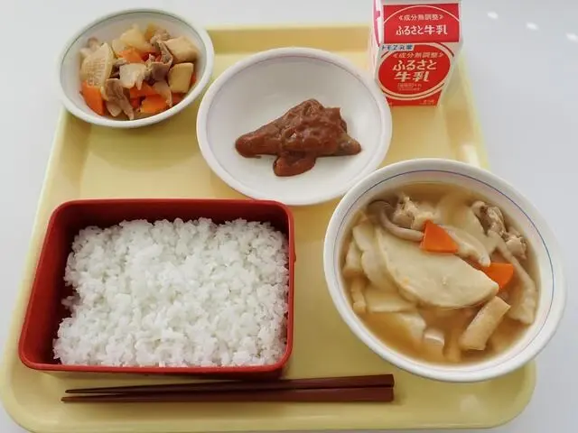 写真：12月18日（月曜）給食