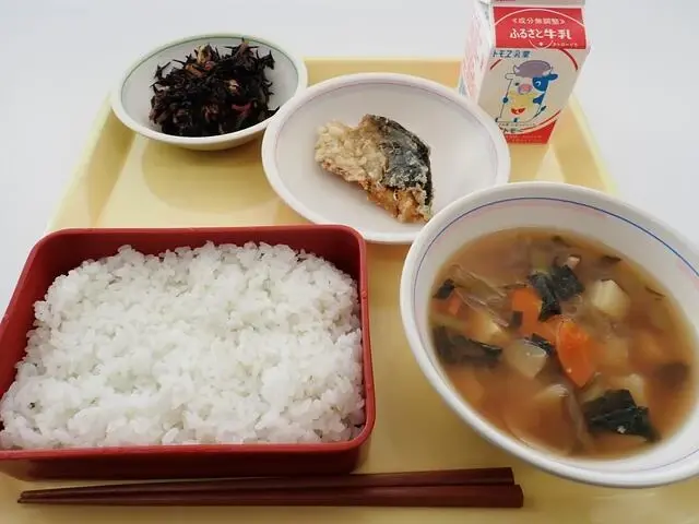 写真：12月7日（木曜）給食